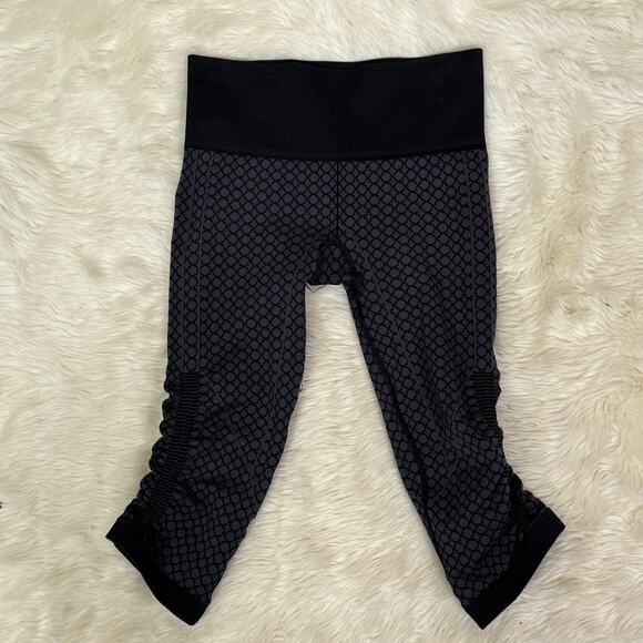 Lululemon In The Flow Crop II Heathered Deep Coal Legging Size 4 - Picture 2 of 9